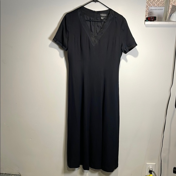 J. Peterman Black Sheath 100% Silk Midi Dress V-Neck Short Sleeve - Picture 1 of 8